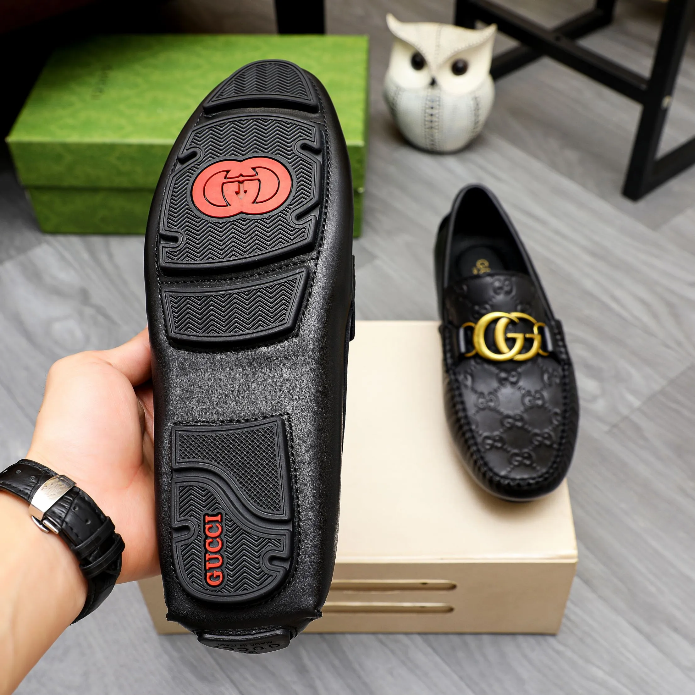 Factory price 380🕷🕷[GUCCI] Gucci's new men's fashion casual slip-on shoes🇨🇳Official website original 1:1 mold opening💯The first layer is made of Italian cowhide🎋🐷Leather lining, original quality, fine workmanship☘Rubber wear-resistant and non-slip outsole, comfortable to wear🌴High-end atmosphere, versatile style, worth owning🍉 Black optional! Code number 38-44 (45.46.47. Can be customized)